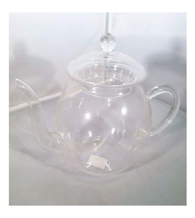 Teiera in vetro con coperchio